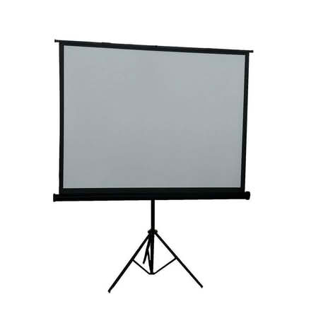 Photo of Portable Projector Screen (Dunstable LU6) #1