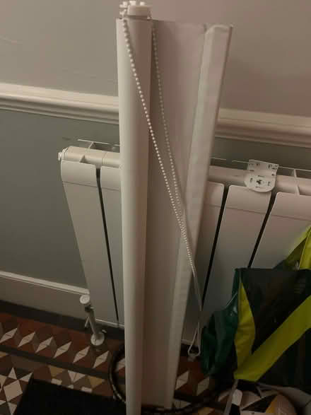 Photo of free White roller blind (Crouch End N8) #1