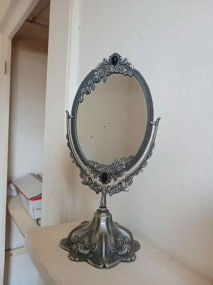 Photo of free Oval mirror (gosport PO12) #2