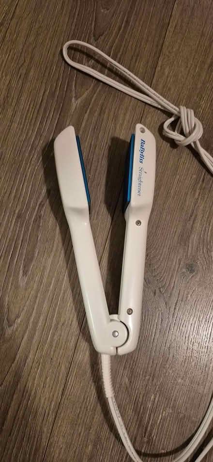 Photo of free Hair Straightener (Yonge & Elgin Mills) #1
