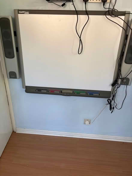 Photo of free Smartboard (Ball Hill CV2) #1