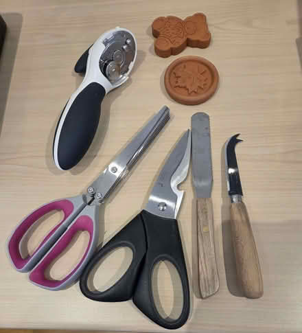 Photo of free Various kitchen utensils (Staveley LA8) #1