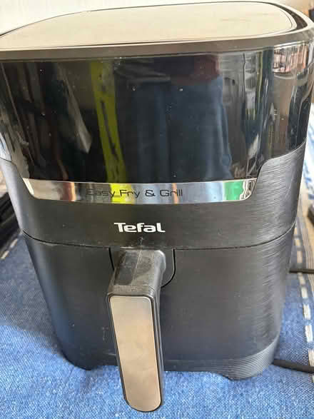 Photo of free Tefal digital airfryer (Doddinghurst CM15) #1