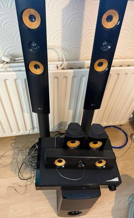 Photo of free LG Soundand a car set (Bradford, BD5 0TB) #1