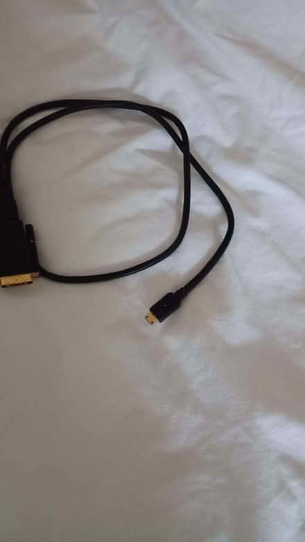 Photo of free VGA to HDMI adapter with HDMI cable (The Nurserylands TW12) #1