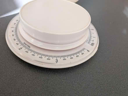 Photo of free Salter kitchen scales with bowl (Risinghurst OX3) #1