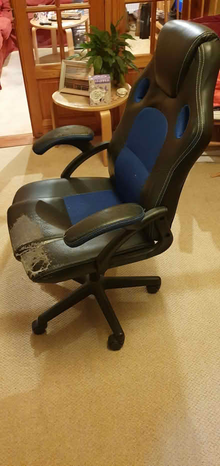 Photo of free Well loved computer chair (Bishopston BS7) #1