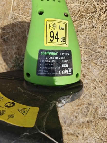 Photo of free Grass trimmer and shears (Fenlake MK42) #2
