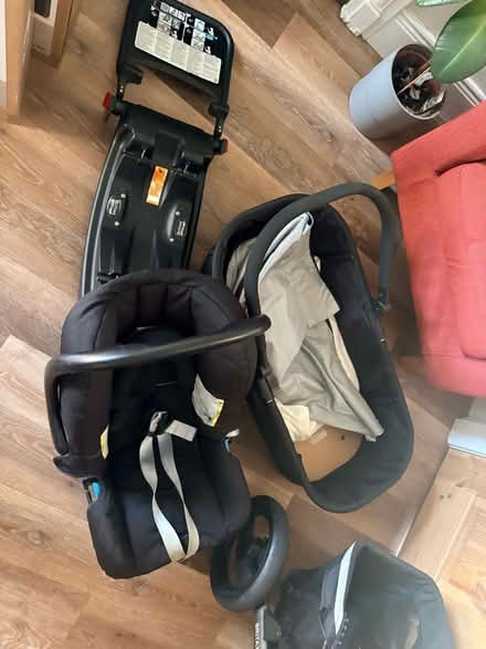 Photo of free Britax Smile Baby Travel System Bundle (Ballymaconaghy BT6) #3