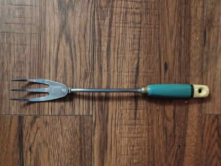 Photo of free 3 pronged serving fork (south Harlow CM18) #1
