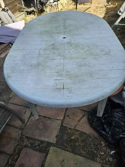 Photo of free White plastic garden table (Da1 2 dartford) #1