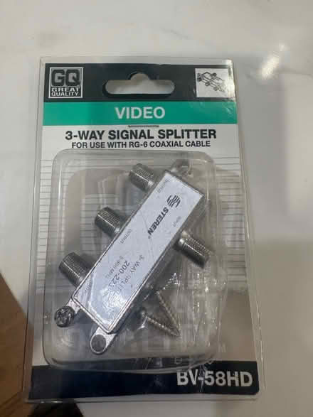 Photo of free 3 way signal splitter brand new (94087) #1