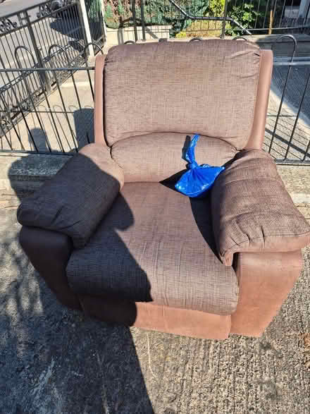 Photo of free Recliner settee (HD58NX) #1