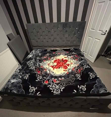 Photo of free King-sized bed (Kensington L7) #1