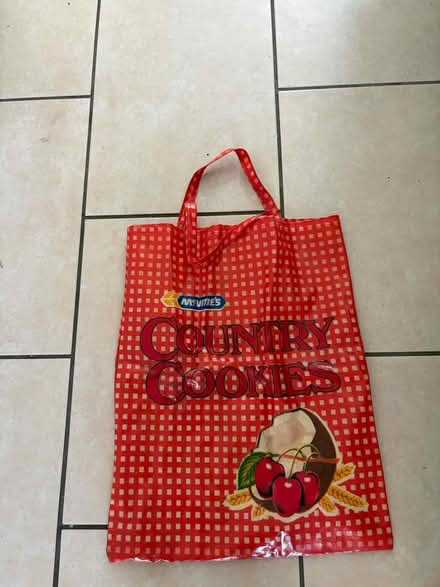 Photo of free Retro 1980’s Shopping bag (Westbury Wilts BA13) #1