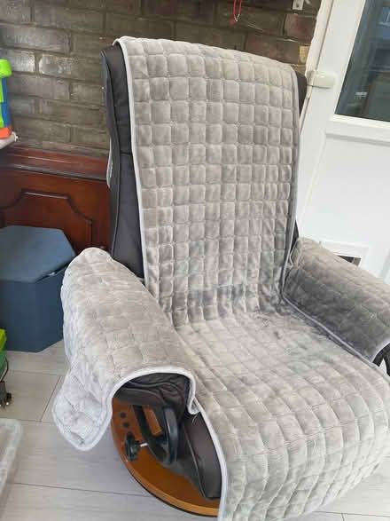 Photo of free Arm chair/ recliner (RM3) #3