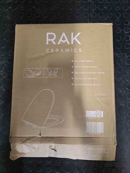 Photo of free New but broken toilet seat (EN5) #1