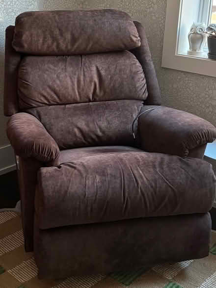 Photo of free Recliner (Wicker Park) #1