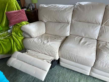 Photo of free Settee with two reclining seats (Uckfield. TN22. Manor Park.) #4