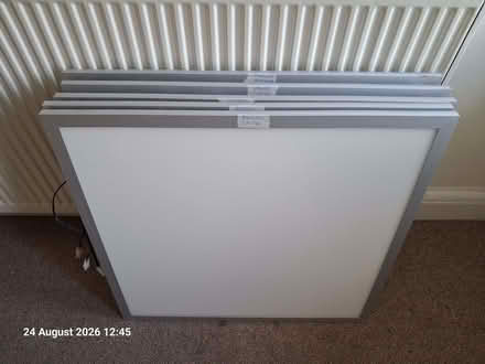 Photo of free 5 LED light panels with 4 drivers (Woodlands TW7) #1