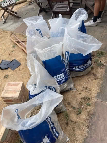 Photo of free 10 x bags rubble (LU1 3RP) #1