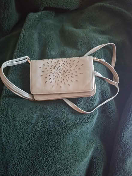 Photo of free Green bag (Southwark SE1) #1