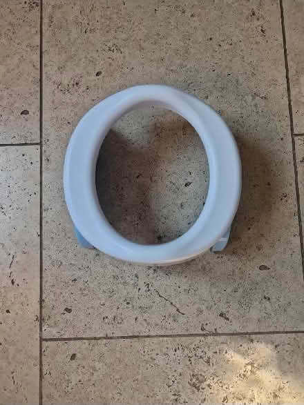 Photo of free Travel potty (Longwick HP27) #1