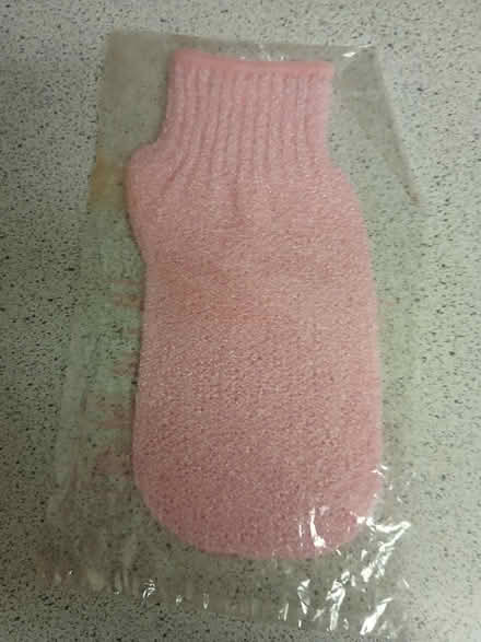 Photo of free Bath mitt (Meadowvale and 401 area) #1