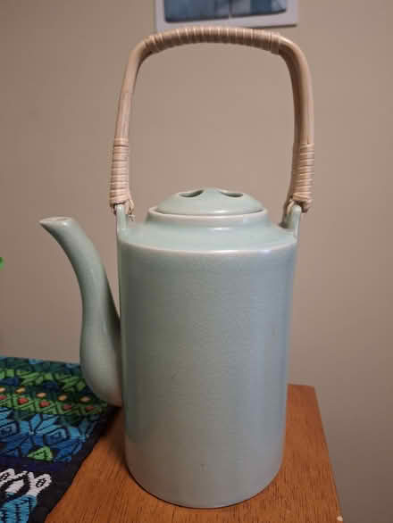 Photo of free teapot (20003/RFK Stadium) #1