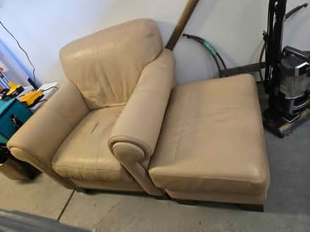 Photo of free Leather Chair & Ottoman (PETALUMA Quarry Heights) #1