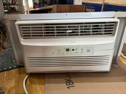Photo of free Frigidaire Air conditioner (Gramercy Park) #1