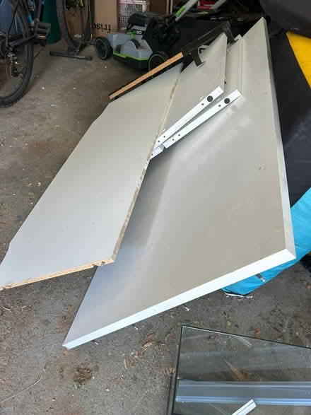 Photo of free White desk (Belmont) #1