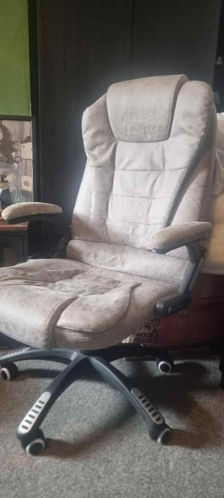Photo of free Desk chair (M11 clayton) #1