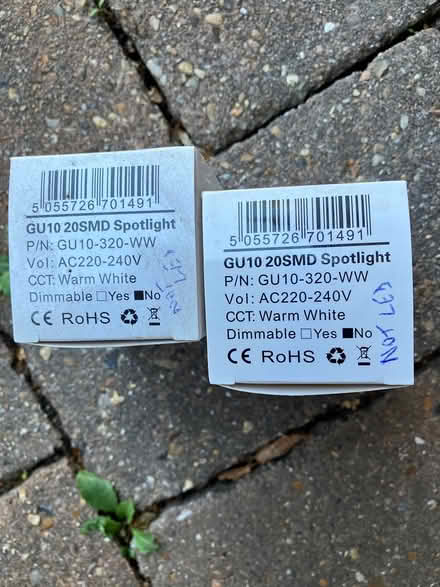 Photo of free Non LED spots and other lightbulbs (Hove BN3) #1