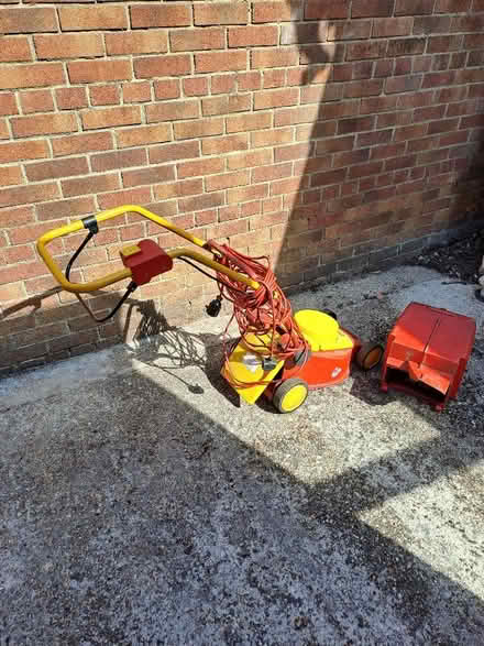 Photo of free WOLF Garten electric lawn mower (Harefield SO19) #2