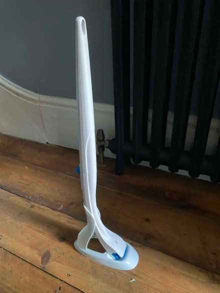 Photo of free Duck Fresh Brush Holde (Wanstead E11) #1