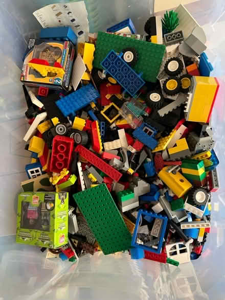 Photo of free Legos (Briarcliffe, Wheaton) #1