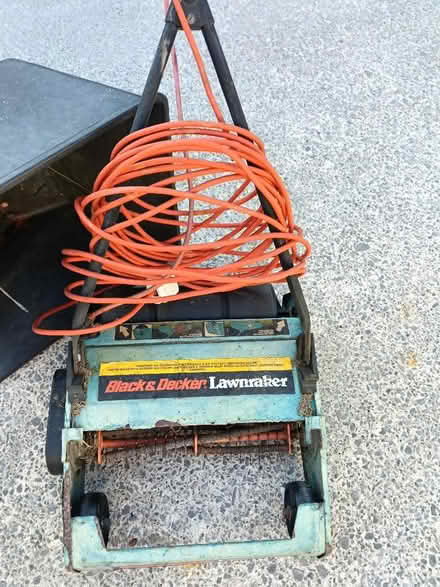 Photo of free Lawn rake (Grovesend and Waungron SA4) #3