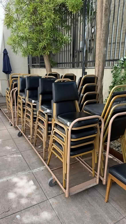 Photo of free church courtyard giveaway (Lake Merritt) #2