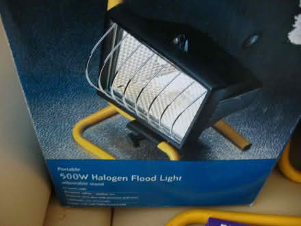 Photo of free 500 Watt Portable Mains Halogen Flood Light (Coppull PR7) #2
