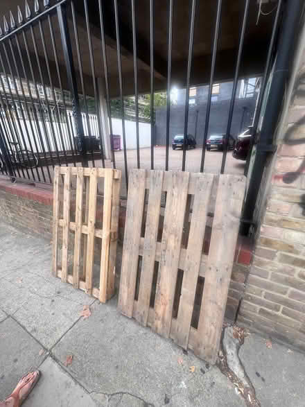 Photo of free wooden palettes (E27SB) #1