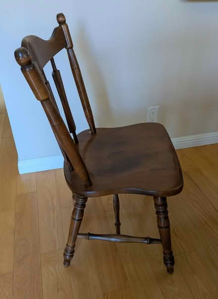 Photo of free Wooden Chair (Near Roosevelt and Alameda) #2