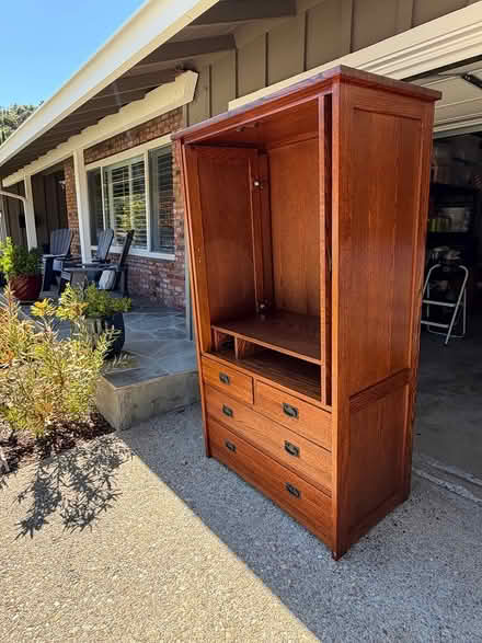 Photo of free Oak Cabinet (Upper Brittan San Carlos) #1