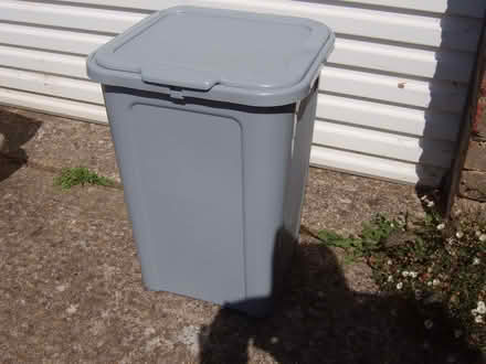 Photo of free grey kitchen rubbish bin (Durrington BN13) #1