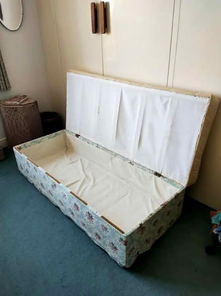 Photo of free Vintage large ottoman trunk storage (Leatherhead KT22) #1