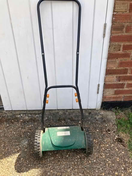 Photo of free Push mower – 30cm, no grass box (Malvern Link WR14) #3