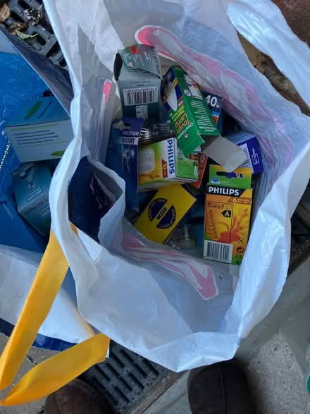 Photo of free Non LED spots and other lightbulbs (Hove BN3) #3