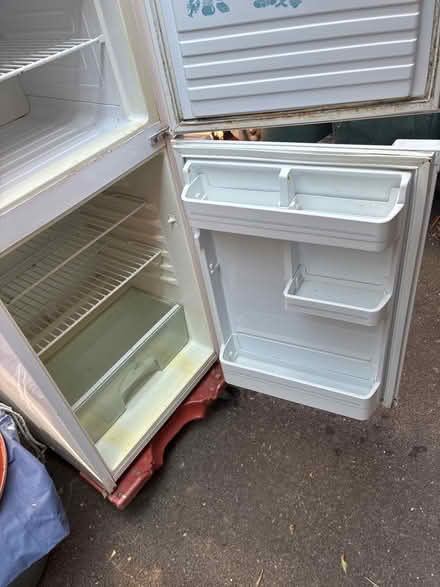 Photo of free Below fridge freezer (aylesbury HP19) #3