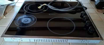Photo of free Electric Ceramic Hob (Moggerhanger MK44) #2