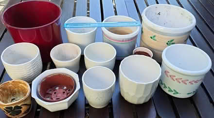 Photo of free A dozen houseplant pots (Ealing W5) #1